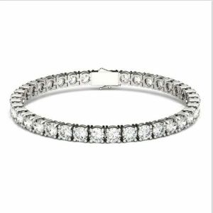 Forever One moissanite  Charles & Colvard,  18.50 ctw 14k gold 7 inch bracelet